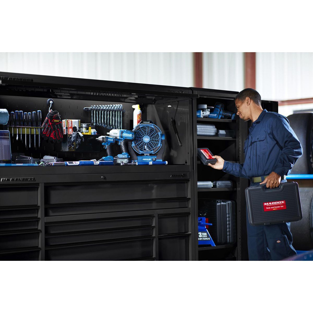 U.S. General 22 in. End Locker, Series 3, Blue Y30292
