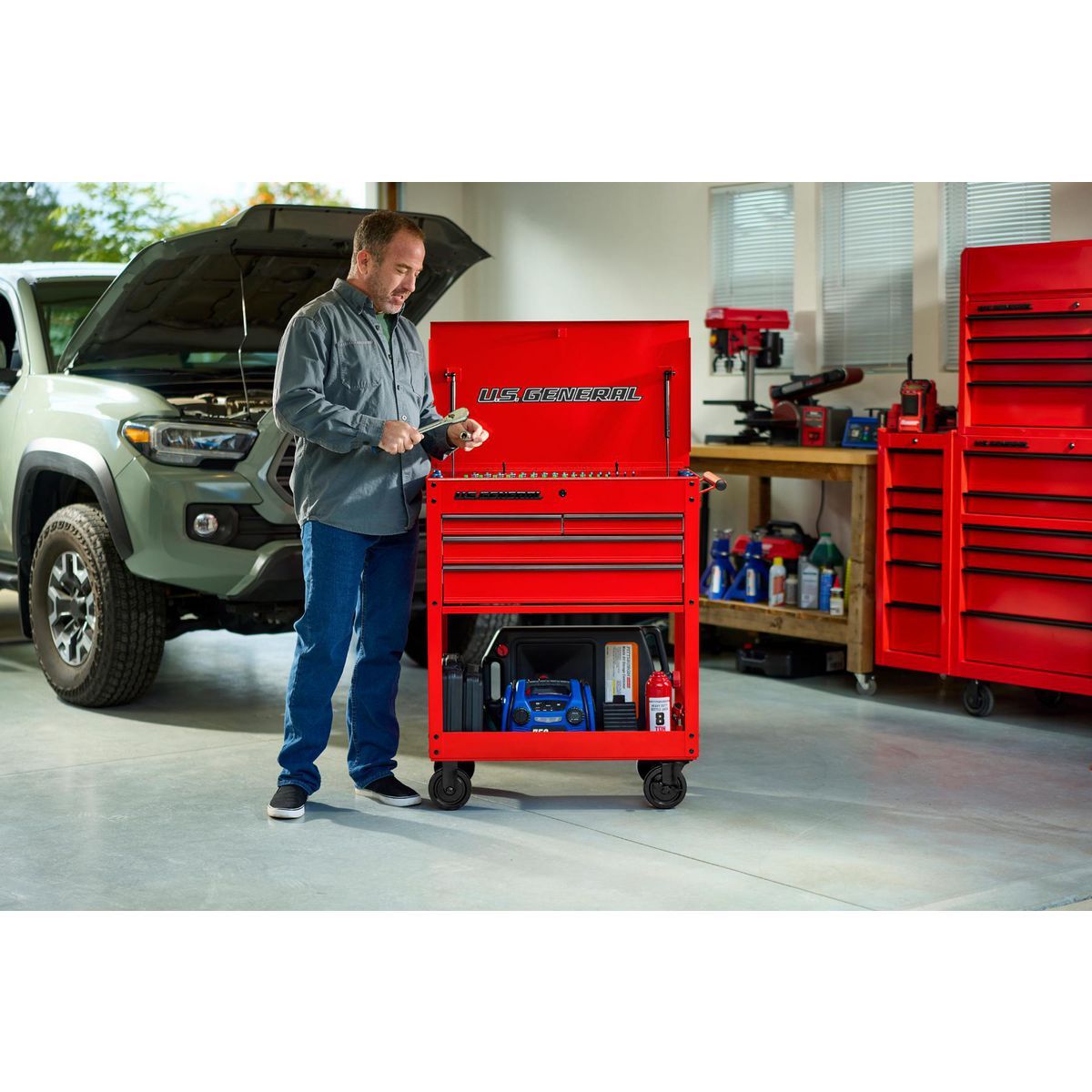 U.S. GENERAL 30 in. 4-Drawer Tech Cart, Red Y546116
