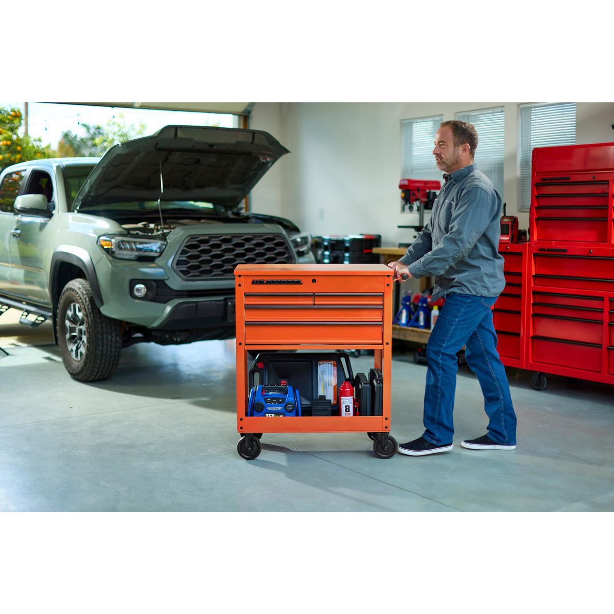 U.S. GENERAL 30 in. 4-Drawer Tech Cart, Red Y546116