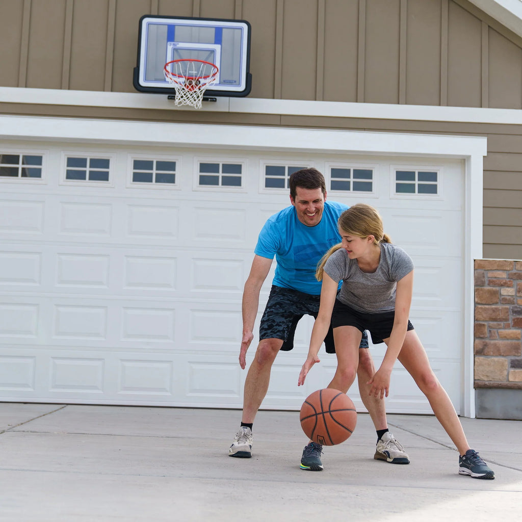 Lifetime 44 Inch Polycarbonate Basketball Backboard and Rim Combo O797319