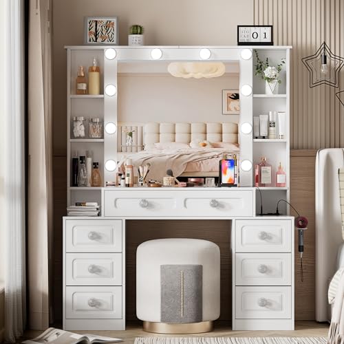 Farmhouse Makeup Vanity with Lighted Mirror & Charging Station, White E195