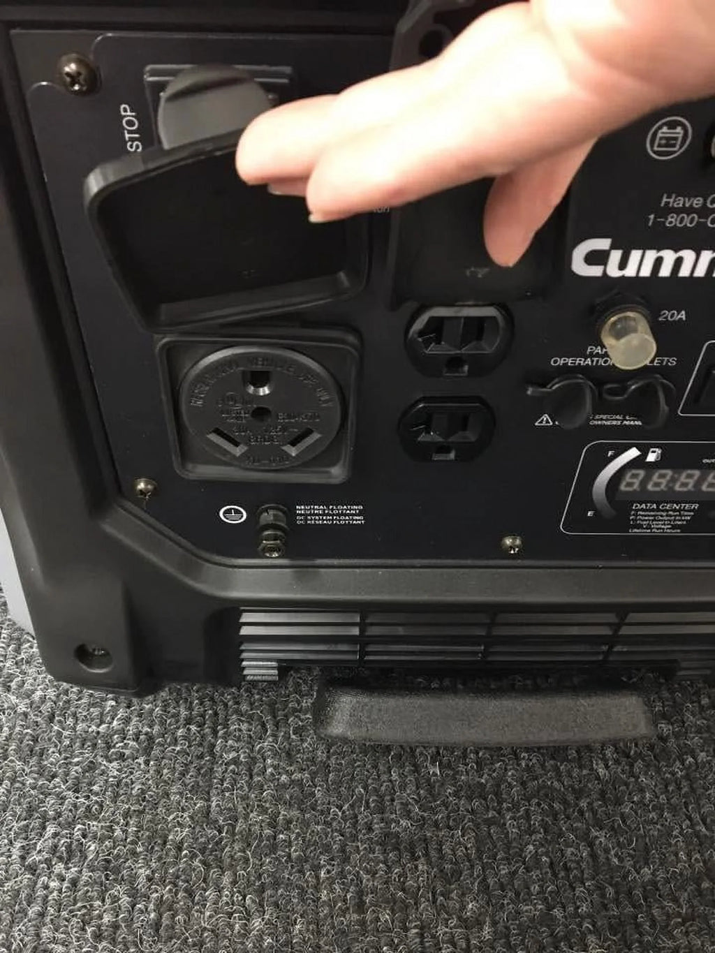 Cummins Northwest P4500I 4500W RV Inverter Generator Y626