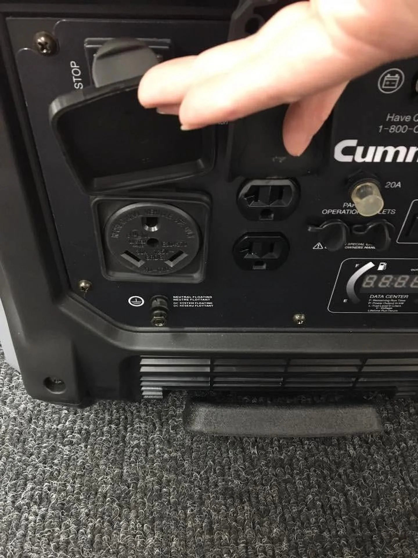 Cummins Northwest P4500I 4500W RV Inverter Generator Y626