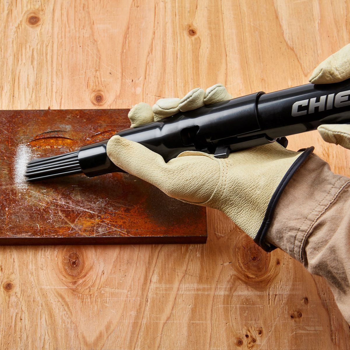CHIEF Professional Air Needle Scaler H872286