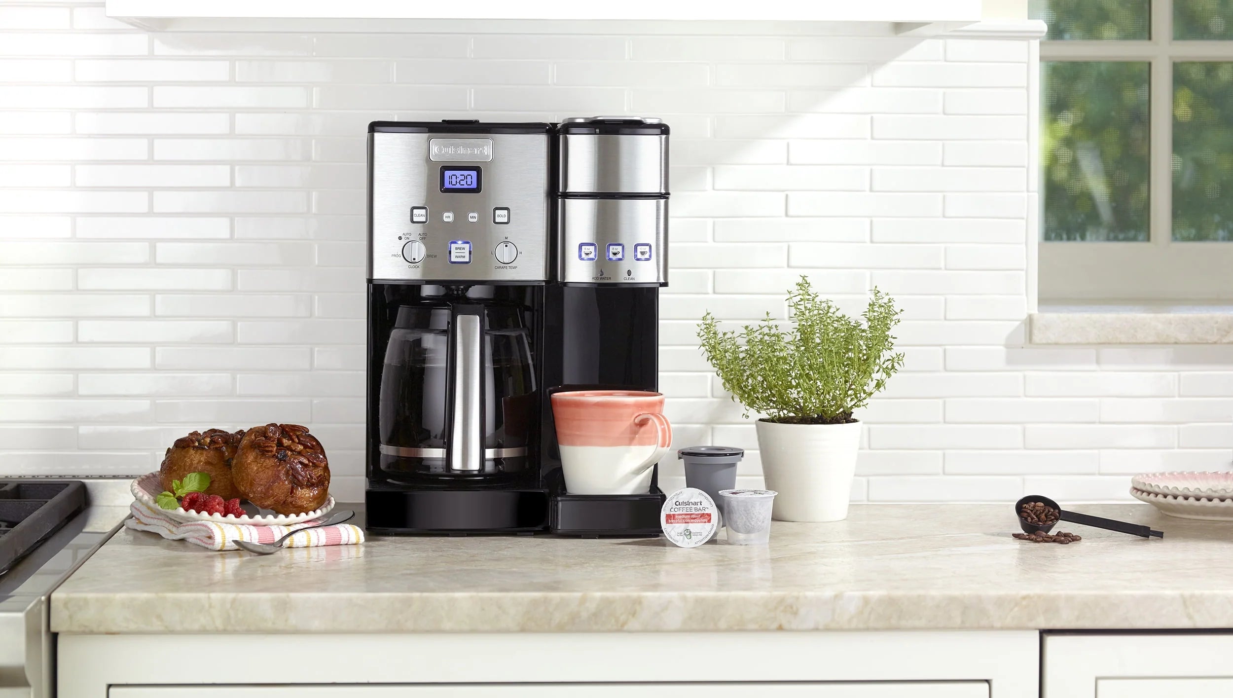 Cuisinart Coffee Center™ 12 Cup Coffeemaker and Single-Serve Brewer Q452154