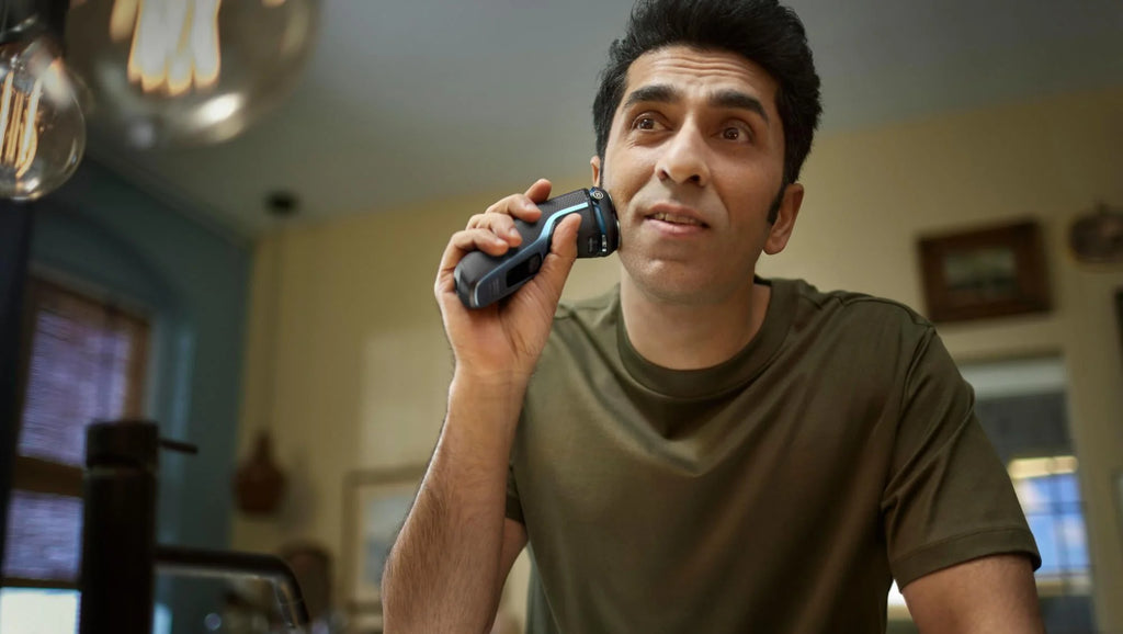 Philips Norelco Shaver 3600 Rechargeable Wet & Dry Electric Shaver with Pop-Up Trimmer G1676