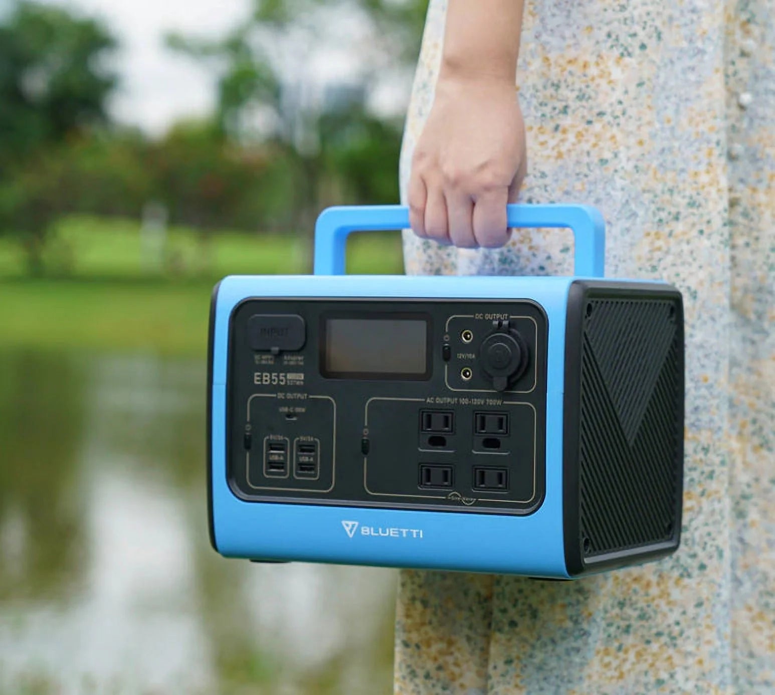 BLUETTI EB55 Portable Power Station 700W 537Wh Q622