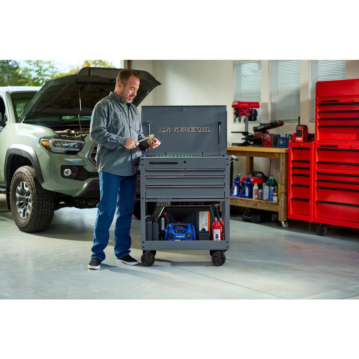U.S. GENERAL 30 in. 4-Drawer Tech Cart, Red Y546116