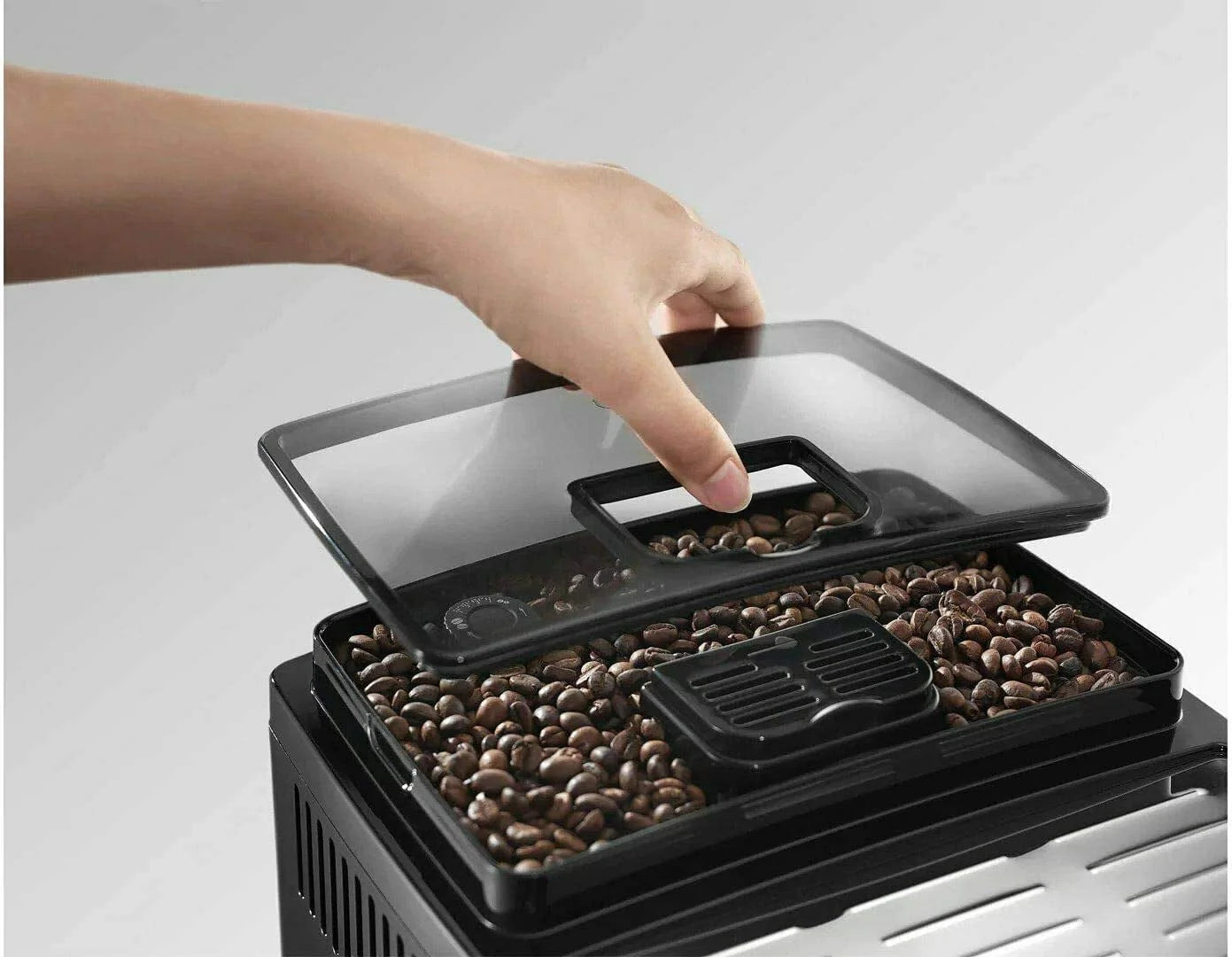 DeLonghi Magnifica S Automatic Cappuccino & Espresso Machine ECAM23120SB G315