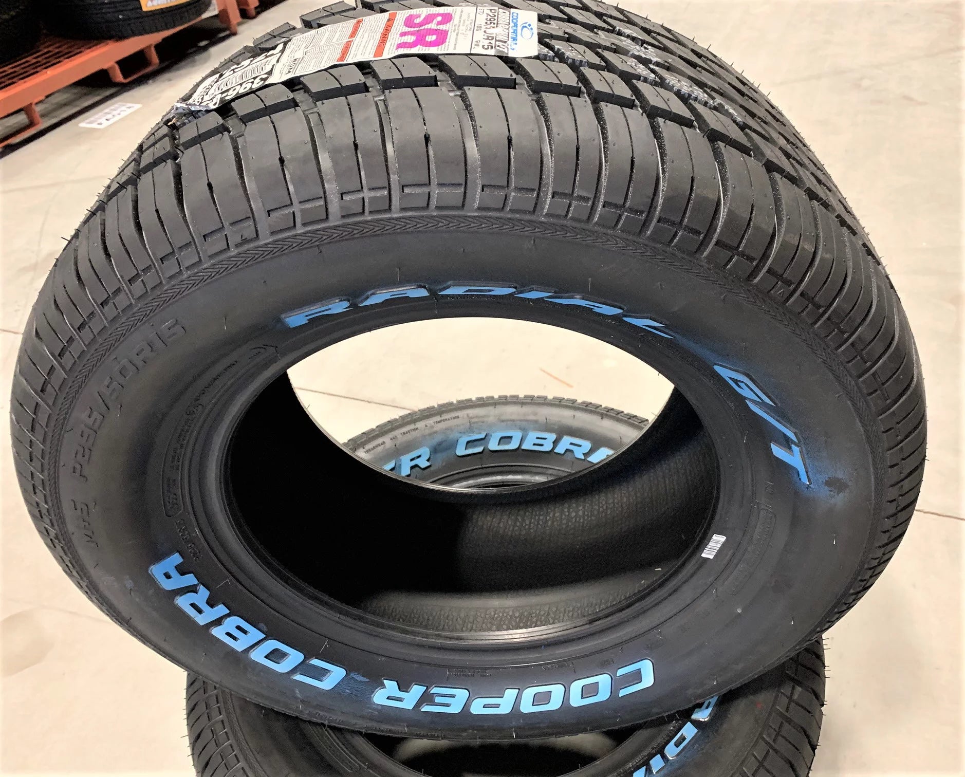 Cooper Cobra Radial G/T All Season 295/50R15 Passenger Tire P263132