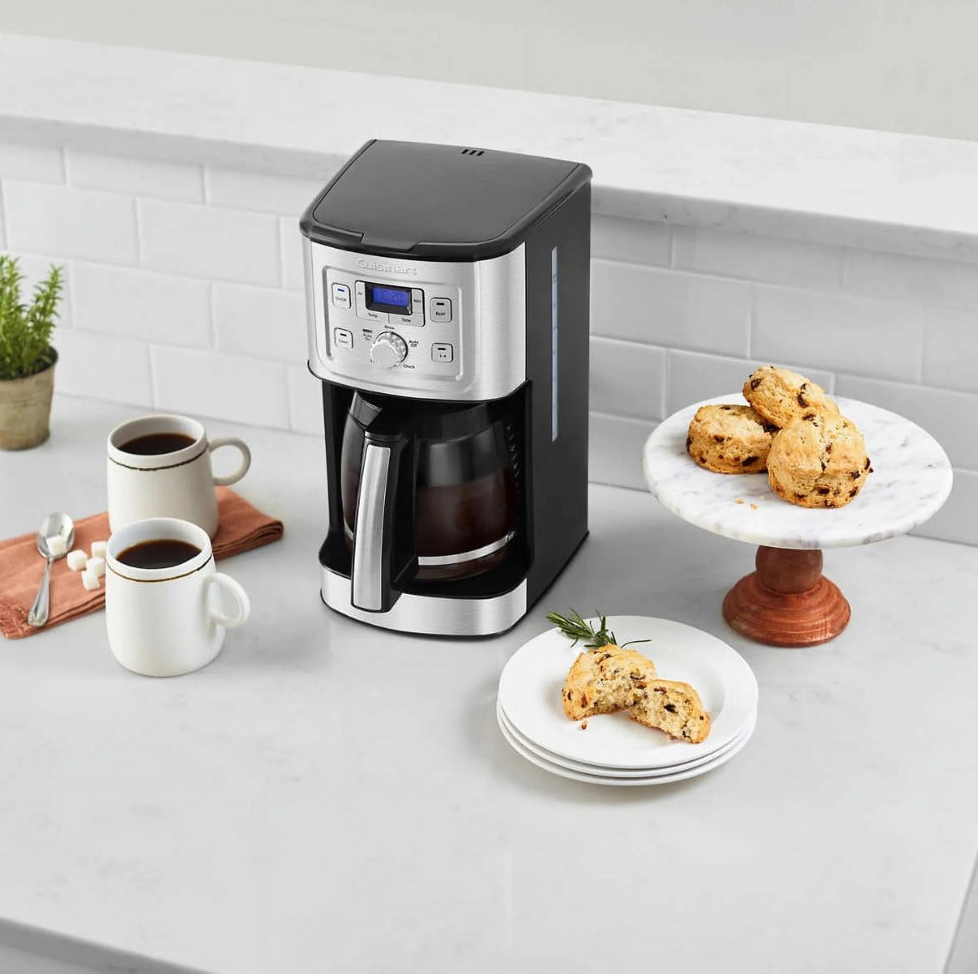 Cuisinart CBC-7200PCFR 14 Cup Programmable Coffee Maker Silver Y514