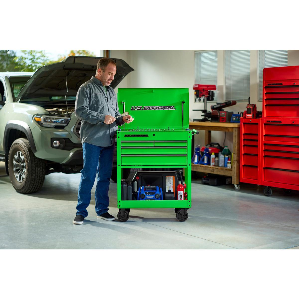 U.S. GENERAL 30 in. 4-Drawer Tech Cart, Red Y546116
