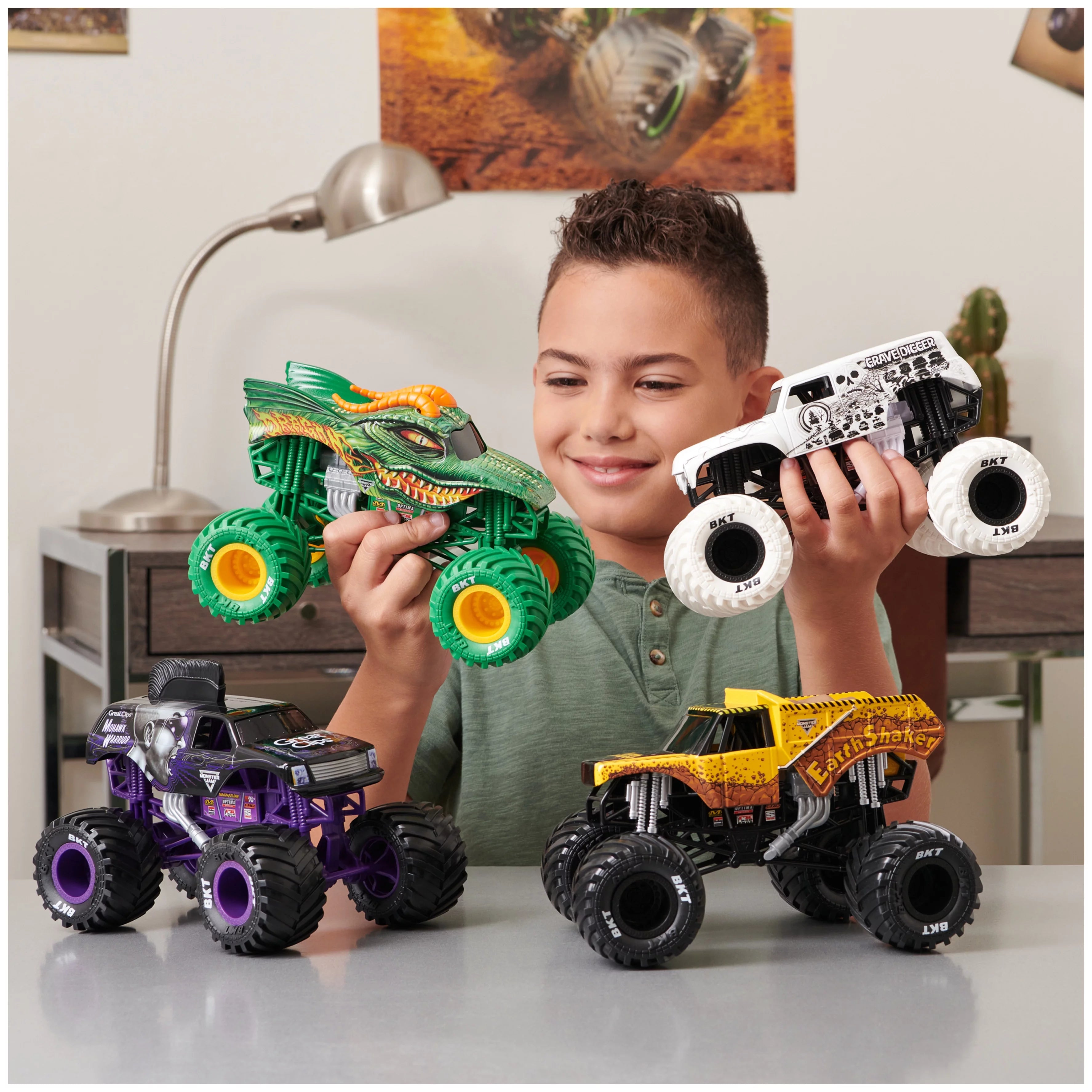 Monster Jam El Toro Loco 1:24 Die-Cast Monster Truck R8550