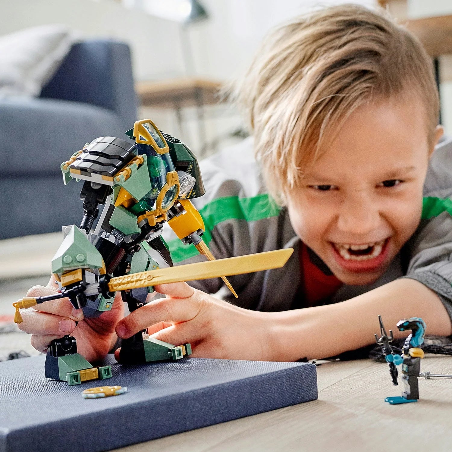 LEGO NINJAGO Lloyd's Hydro Mech 71750 Building Toy with Lloyd Minifigure, 228 Pieces Z7143