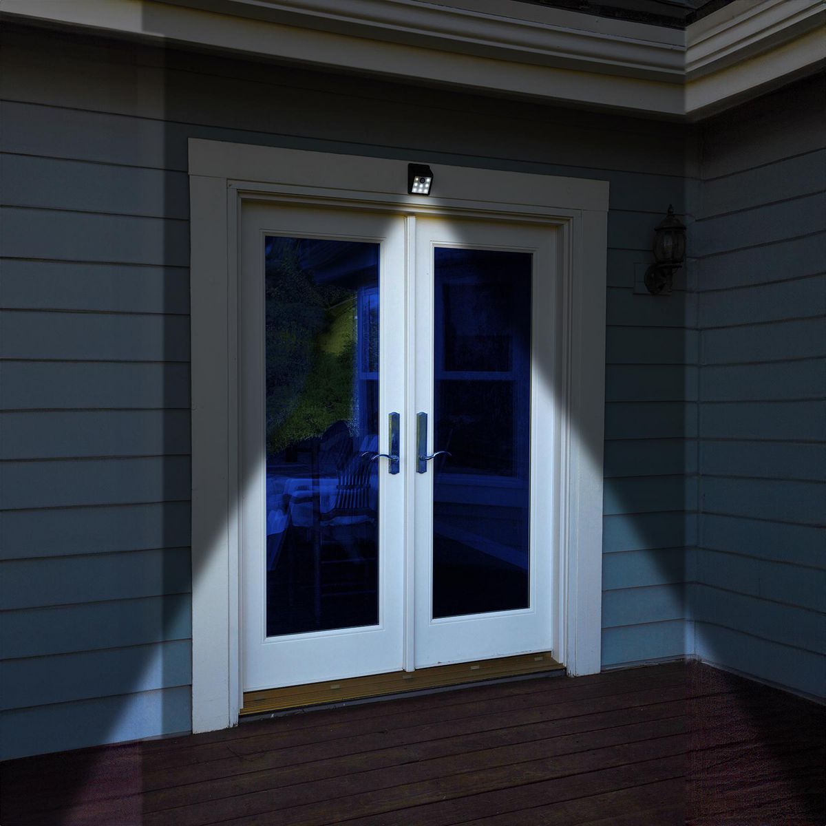 BUNKER HILL SECURITY 115 Lumen Wall-Mount Solar Security Light, Black N553