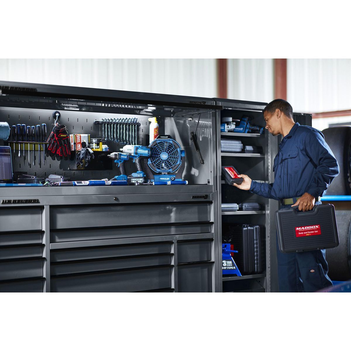 U.S. General 22 in. End Locker, Series 3, Blue Y30292