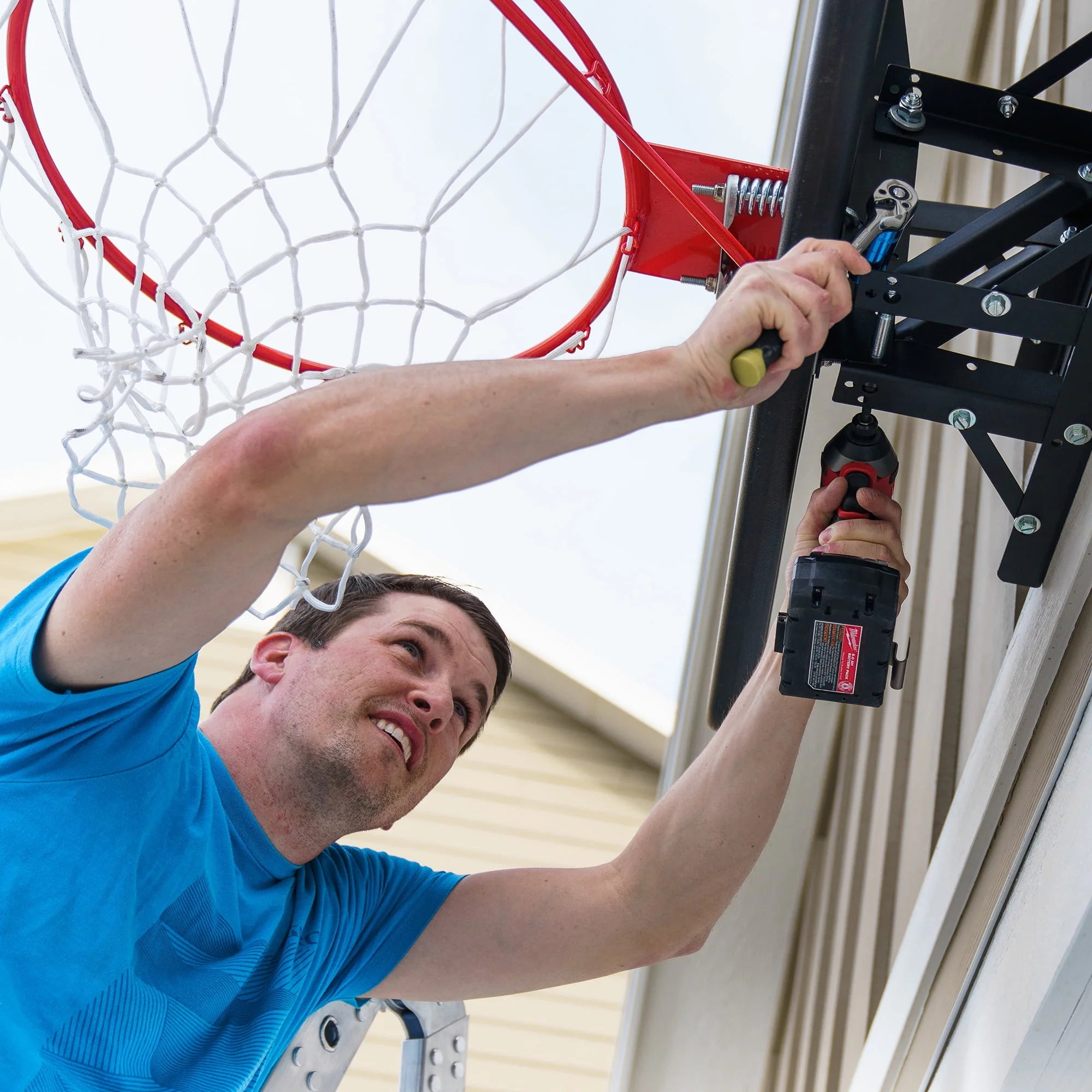Lifetime 44 Inch Polycarbonate Basketball Backboard and Rim Combo O797319