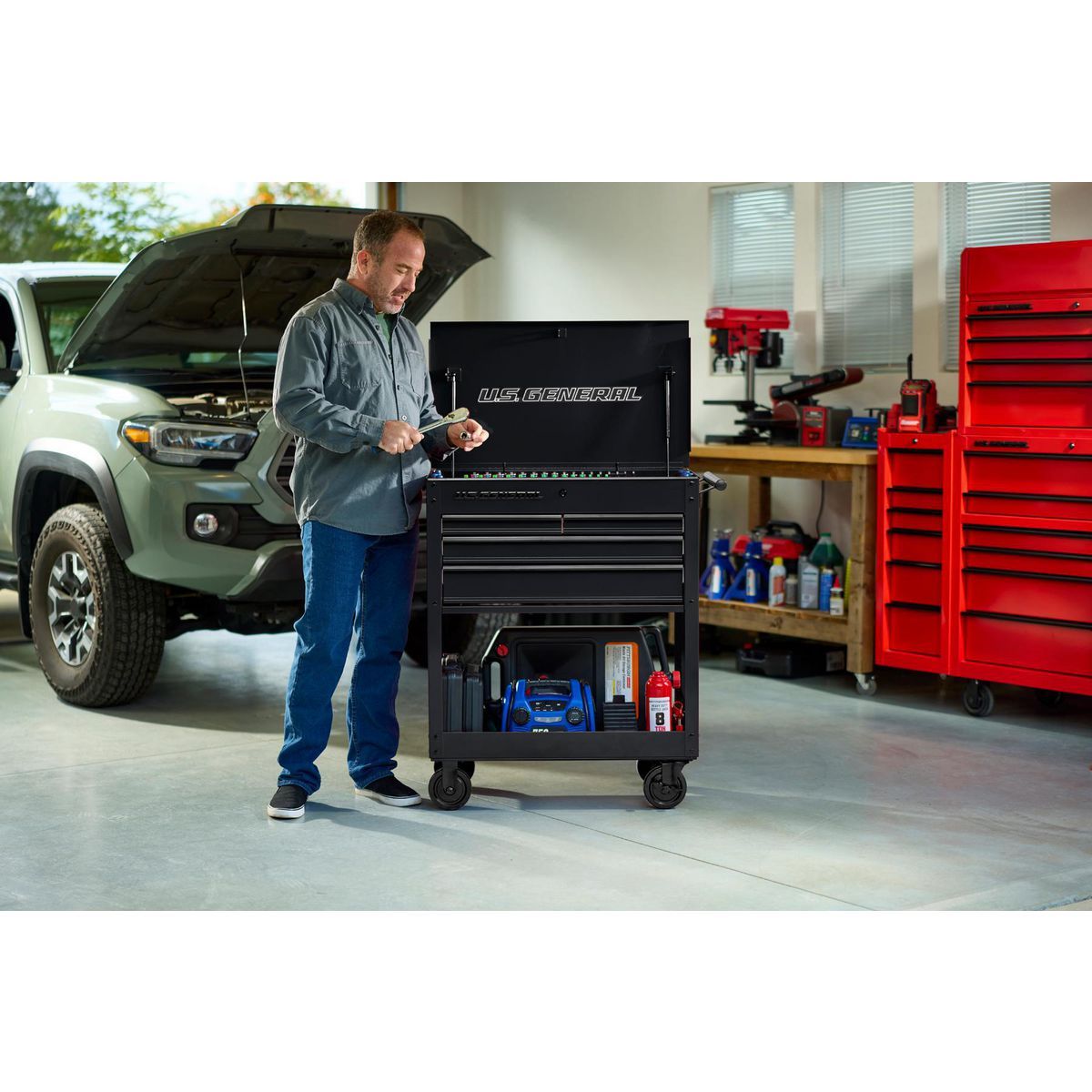 U.S. GENERAL 30 in. 4-Drawer Tech Cart, Red Y546116