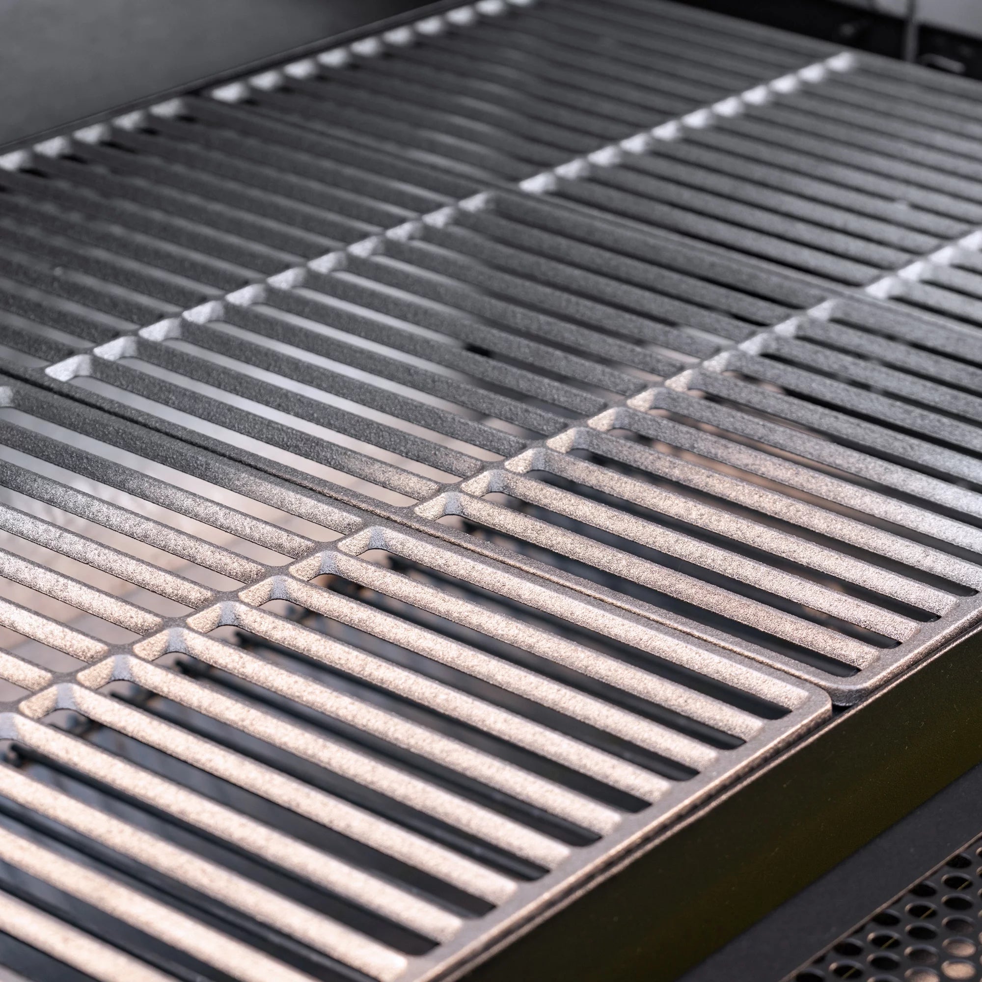 Char-Griller Smokin' Outlaw Charcoal Grill and Offset Smoker V528075