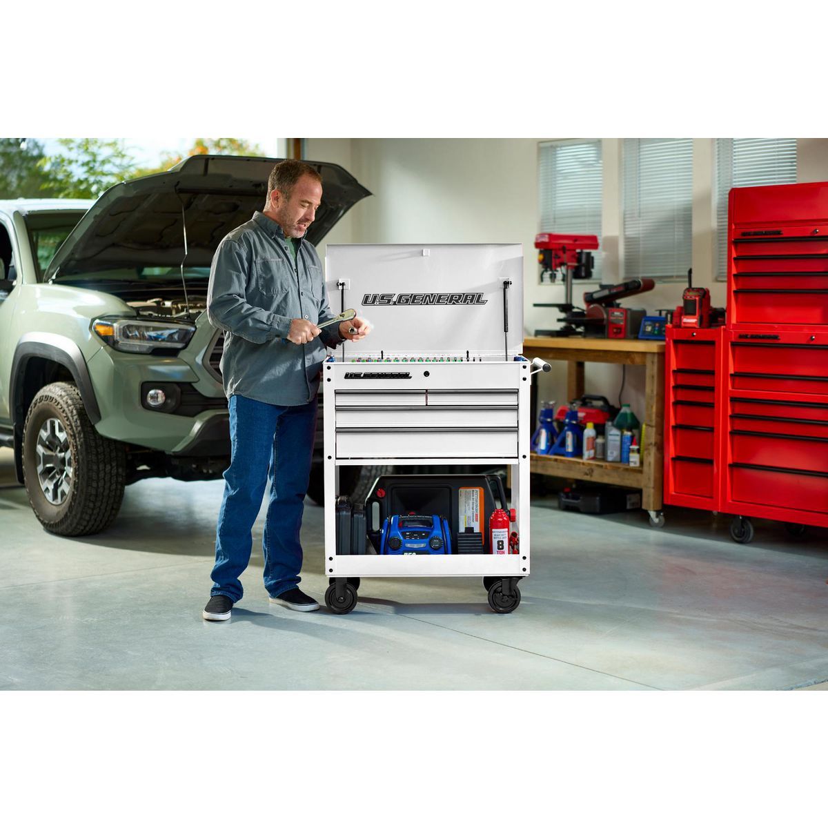 U.S. GENERAL 30 in. 4-Drawer Tech Cart, Red Y546116