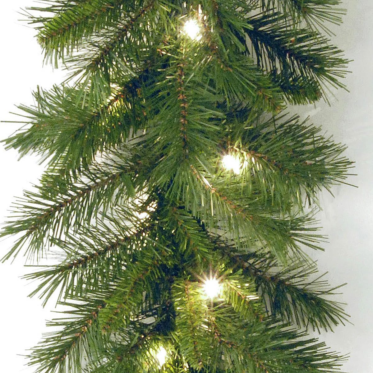 National Tree Company Pre-Lit Artificial Christmas Garland, Green, White Lights, 9 Feet L320264
