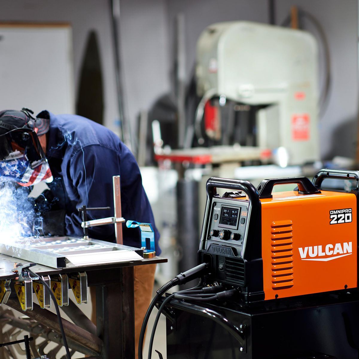 VULCAN OMNIPRO 220 Industrial Multiprocess Welder 120/240V I3366