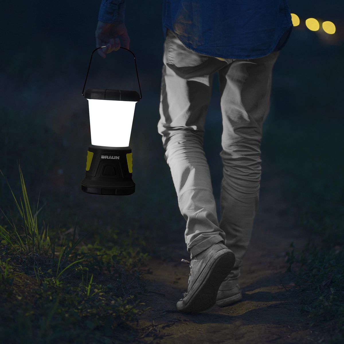 BRAUN 2000 Lumen Portable Lantern with Soft Shade W4518