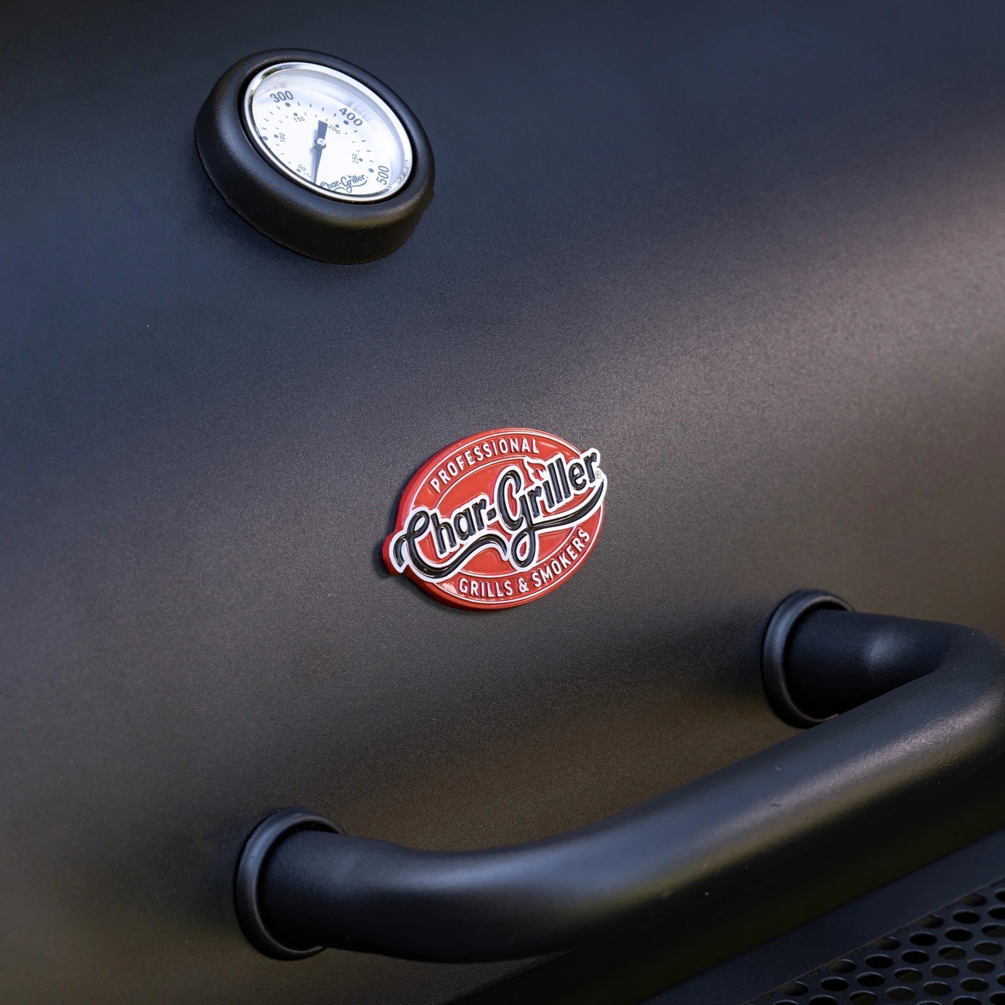 Char-Griller Smokin' Outlaw Charcoal Grill and Offset Smoker V528075
