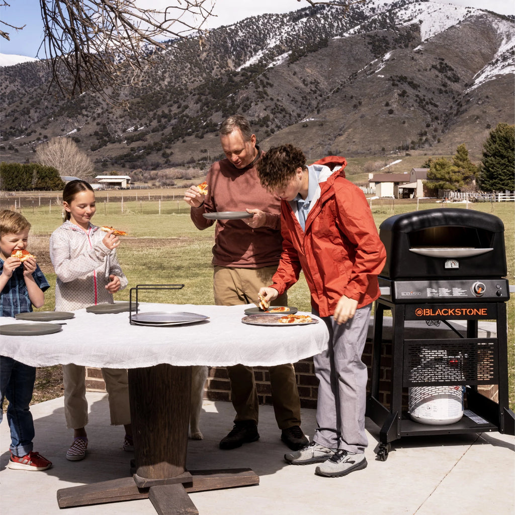 Blackstone Propane Pizza Oven with 16 Rotating Stone and Stand M33266