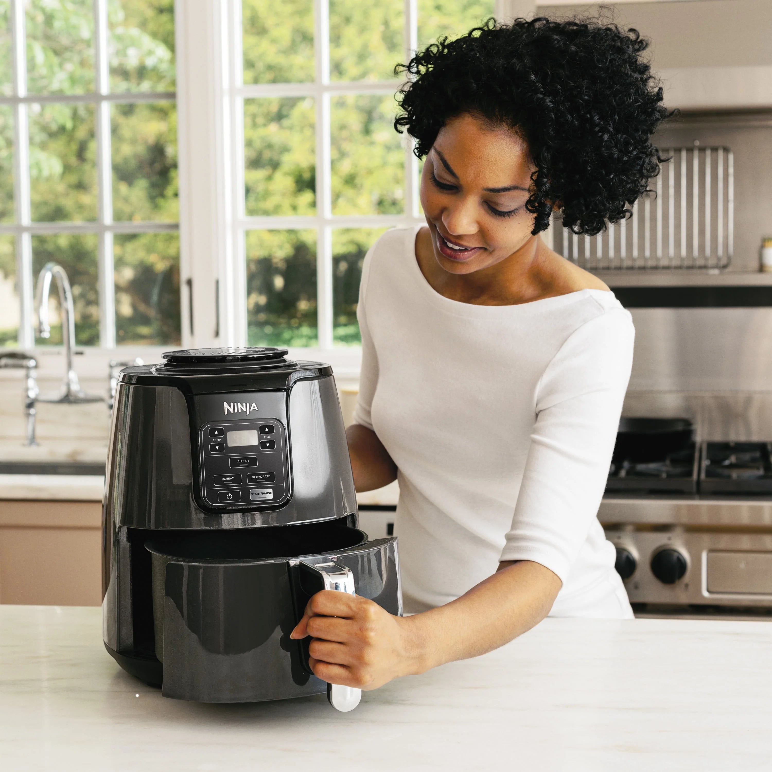 Ninja 4QT Air Fryer, Black, AF100WM C318047