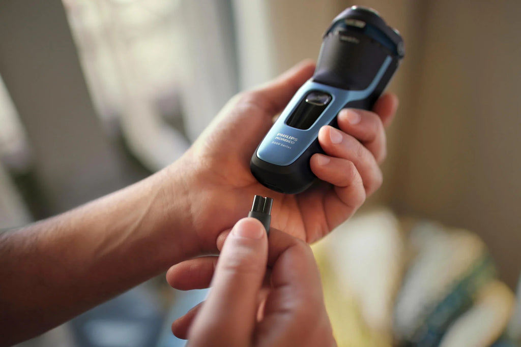 Philips Norelco Shaver 3600 Rechargeable Wet & Dry Electric Shaver with Pop-Up Trimmer G1676