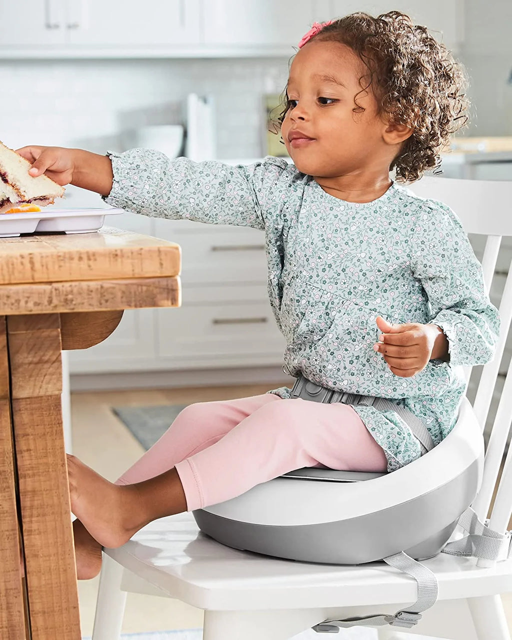 Skip Hop Booster Seat for Dining Table, Grey/White Q92834