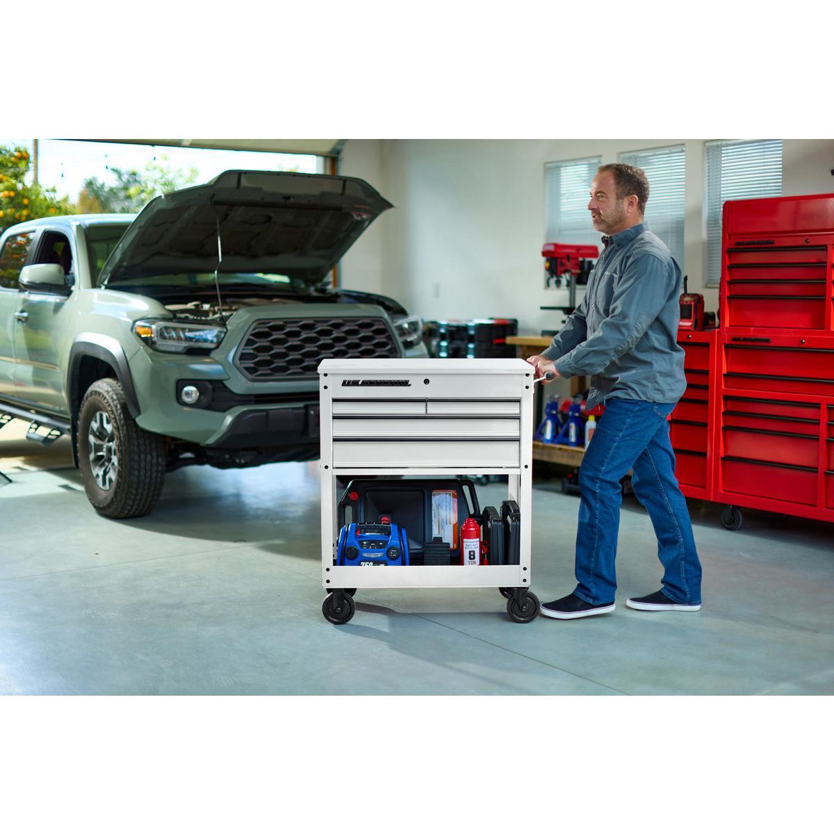 U.S. GENERAL 30 in. 4-Drawer Tech Cart, Red Y546116
