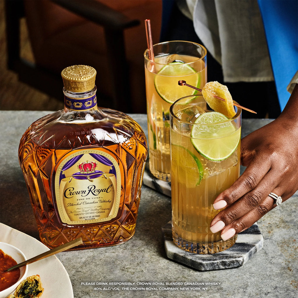 Crown Royal Fine De Luxe Blended Canadian Whisky, 750 mL J3476