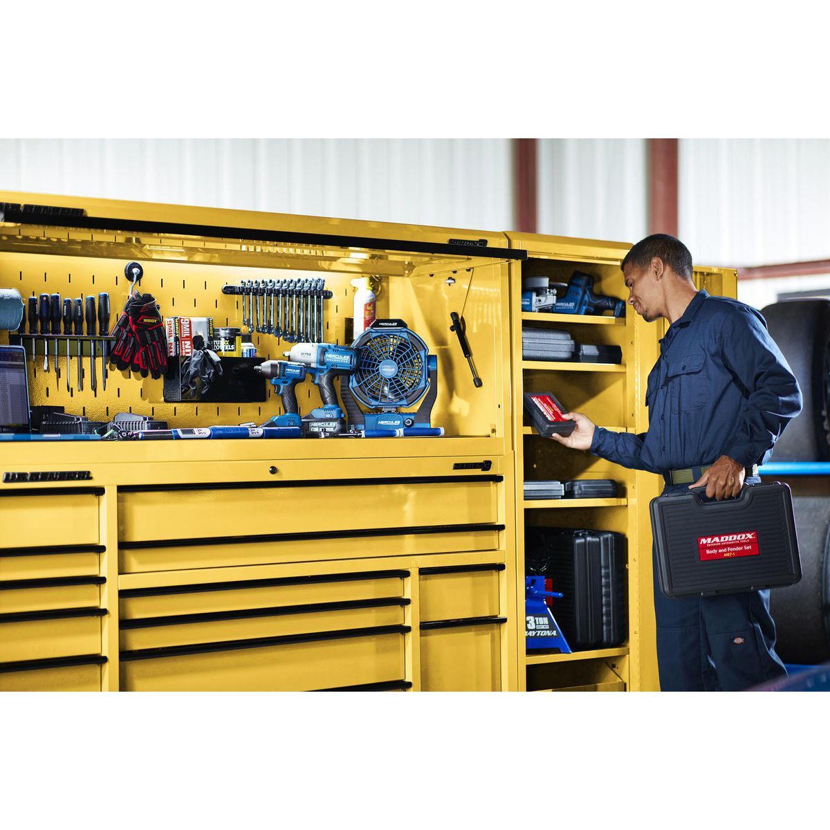 U.S. General 22 in. End Locker, Series 3, Blue Y30292